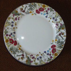 GRACE TEAWARE Fine Porcelain Wildflowers Salad / Dessert Plates 8” Set of 2 NEW